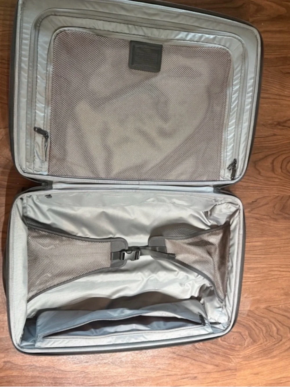 Tumi alpha wheel